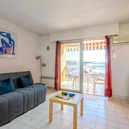 Apartment Le Capitole-3 By Interhome