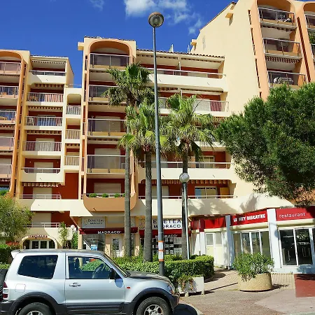 Apartment Le Capitole-3 By Interhome